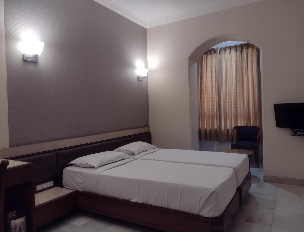 Hotel Ashray International, Sion - Near Bkc Bombaim Exterior foto