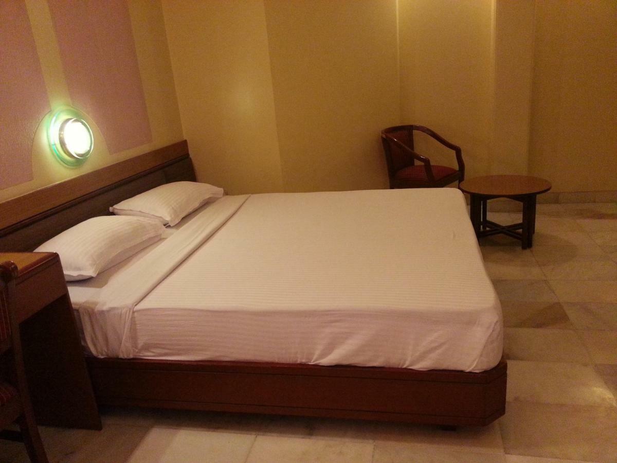 Hotel Ashray International, Sion - Near Bkc Bombaim Quarto foto