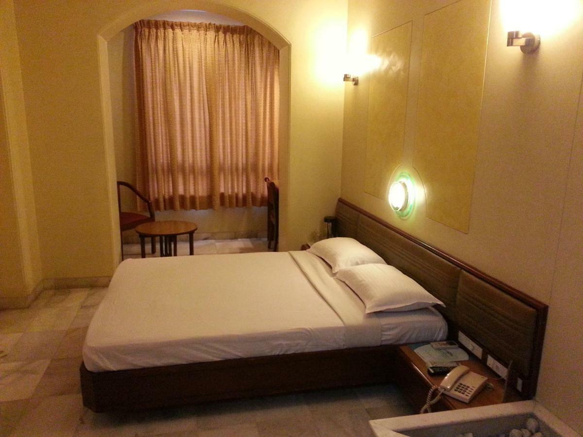 Hotel Ashray International, Sion - Near Bkc Bombaim Exterior foto